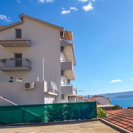 Apartments Sonata Omiš Extérieur photo