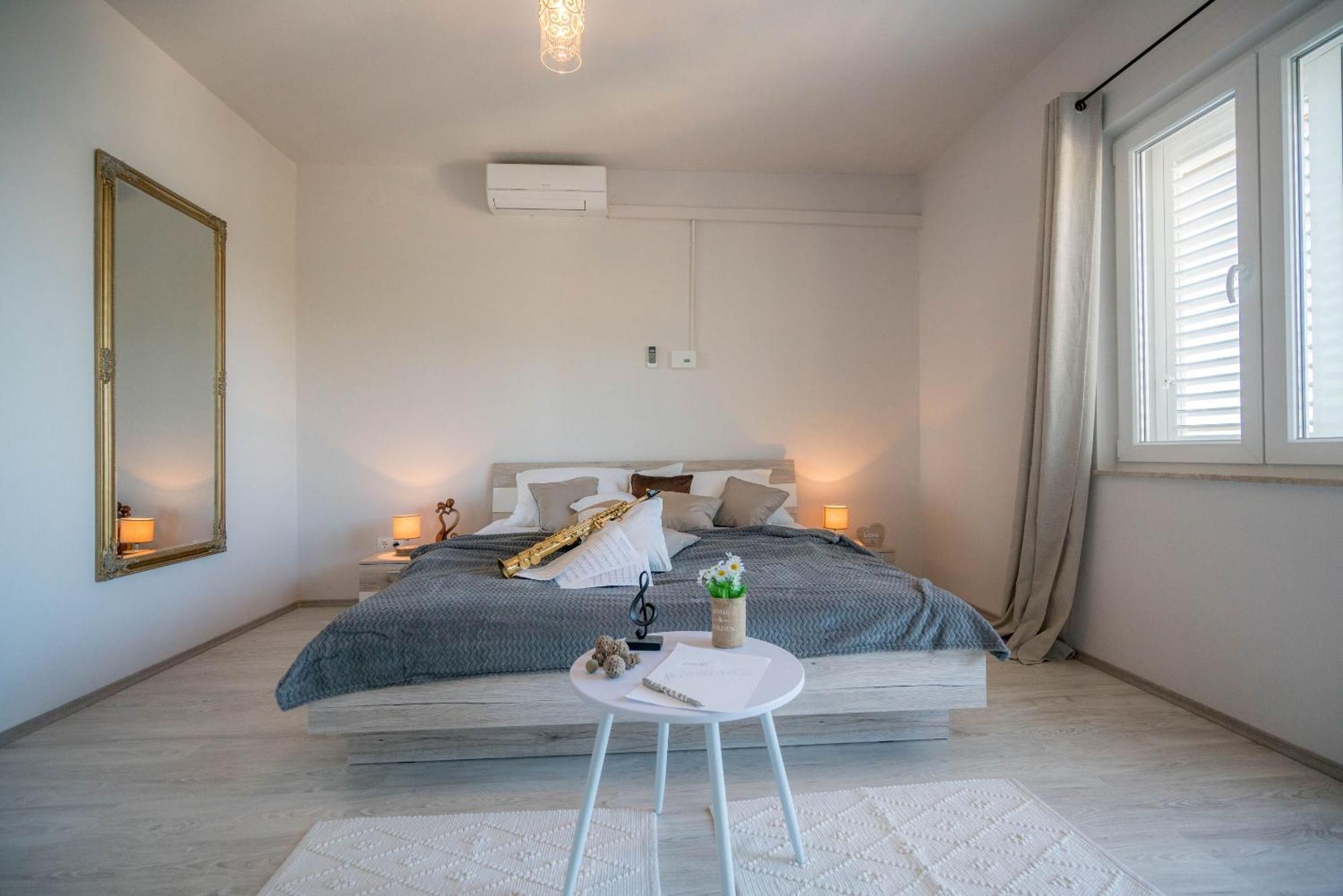 Apartments Sonata Omiš Extérieur photo