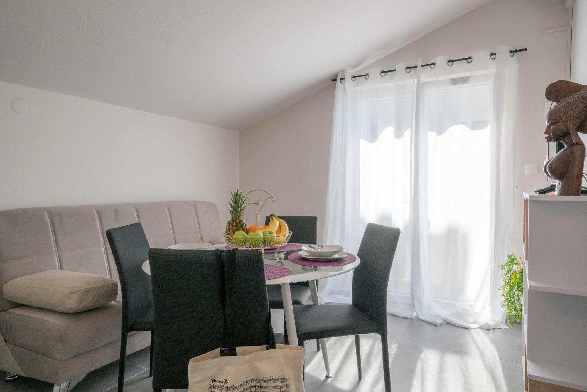 Apartments Sonata Omiš Extérieur photo